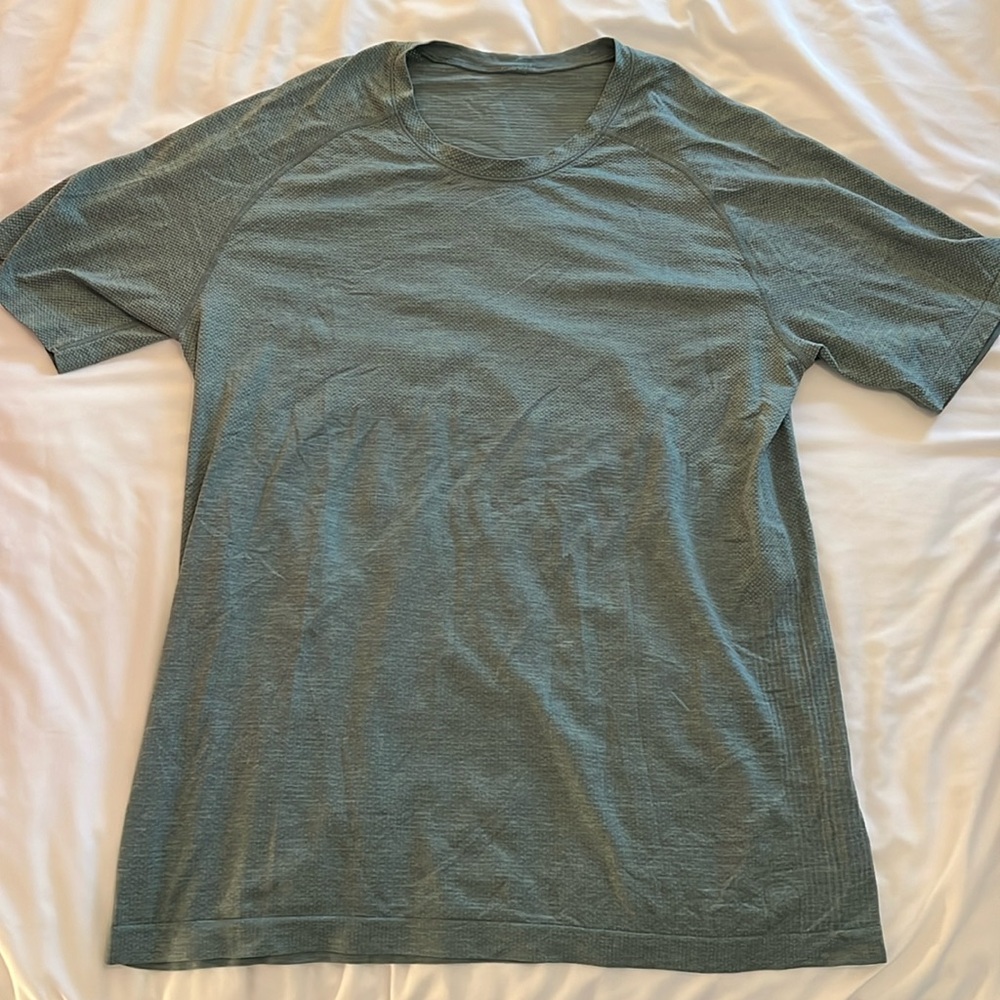 Men’s green/grey Lululemon shirt. Size Large.